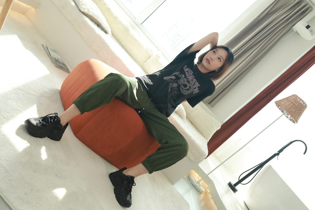 凡夫攝影 NO.0001 – 子軒板鞋船襪裸足[297P/1V/4.75GB]插圖1