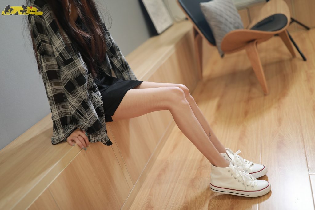 凡夫攝影 NO.0009 – 依茜 高幫帆布鞋黑色棉襪[243P/1V/4.02GB]插圖3