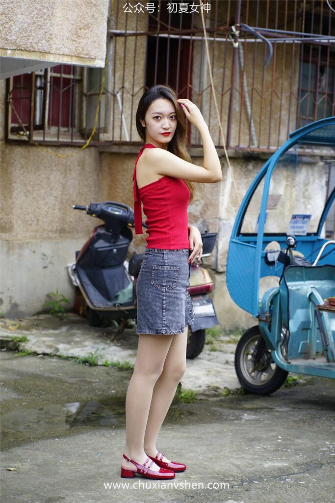 初夏女神 NO.058 依依 復(fù)古街頭[130P/1V/4.44GB]插圖1