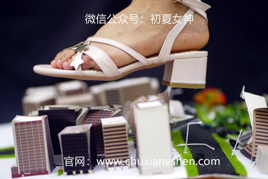 初夏女神 NO.066 點點 誤入小人國[110P/1V/4.11GB]插圖2