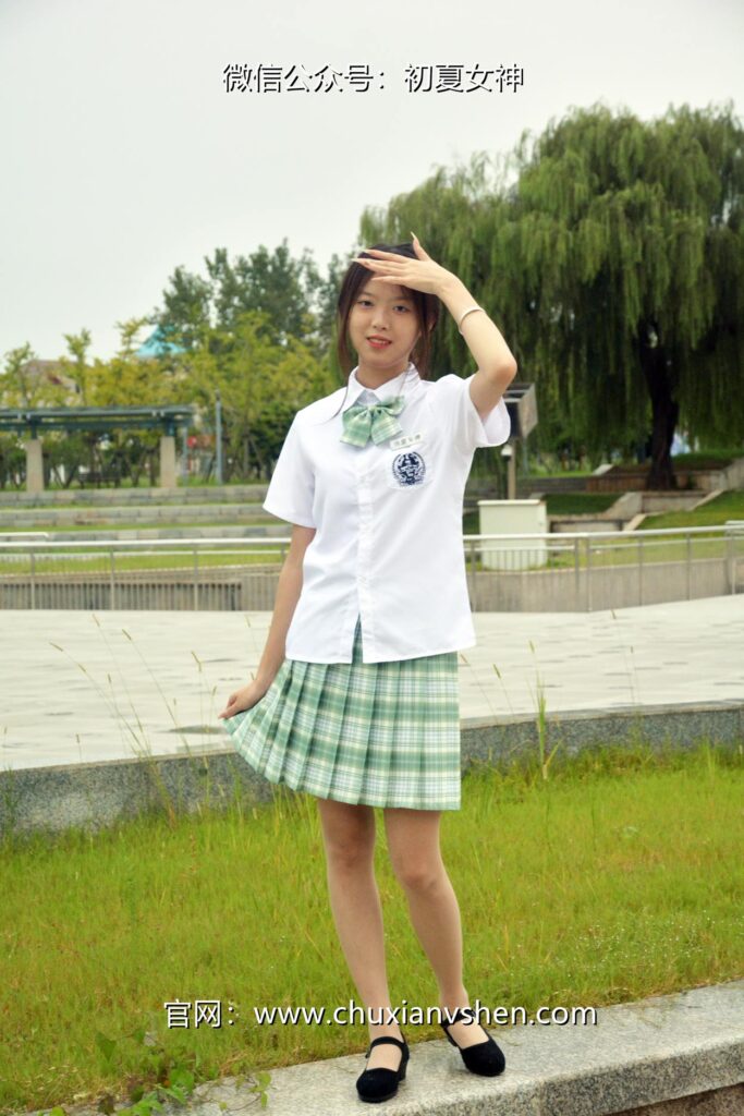 初夏女神 NO.074 情情 綠色JK套[72P/1V/5.02GB]插圖2