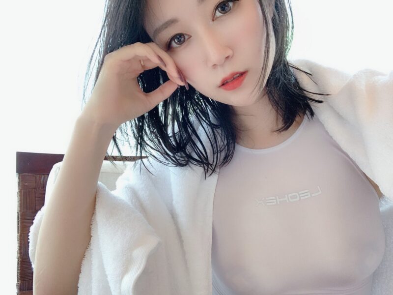 Coser小姐姐白銀81 026 白色競泳 [83P/112M]-無料攝影圈