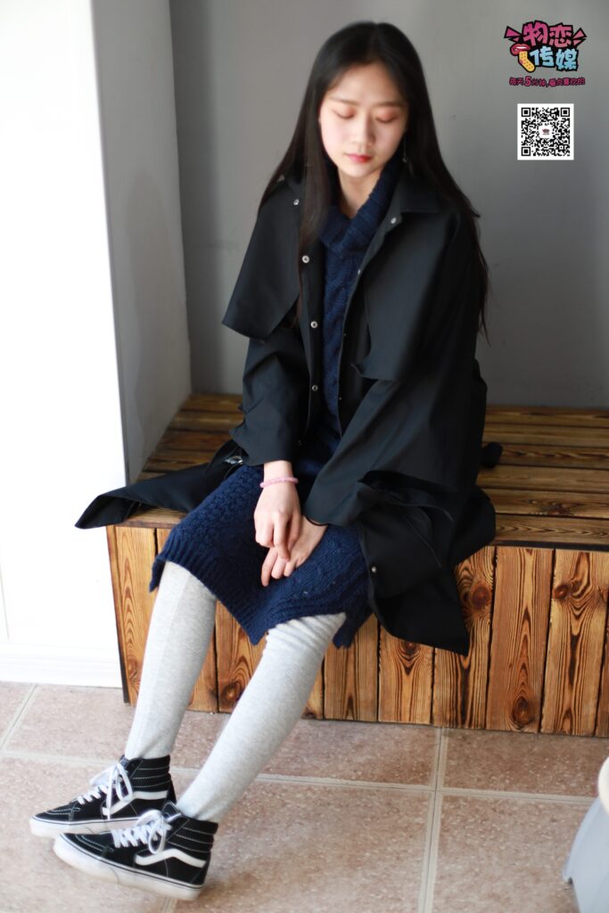 [物戀傳媒] NO.001 清純系大一女生的vans與棉襪 [254P/1.10GB]插圖2