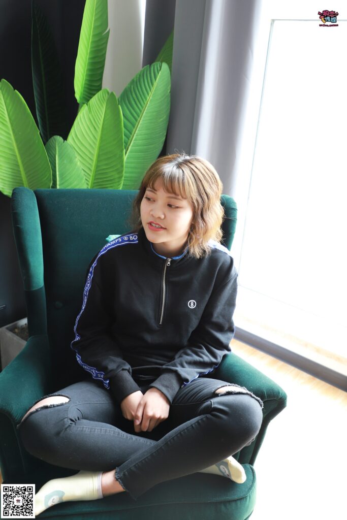 [物戀傳媒] NO.007 剛畢業(yè)的小幼師，有要提問的嗎 [96P/1.14GB]插圖