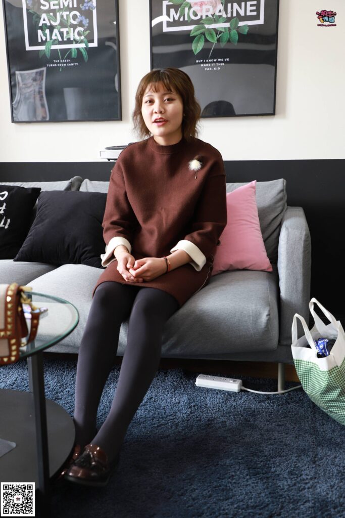 [物戀傳媒] NO.007 剛畢業(yè)的小幼師，有要提問的嗎 [96P/1.14GB]插圖1