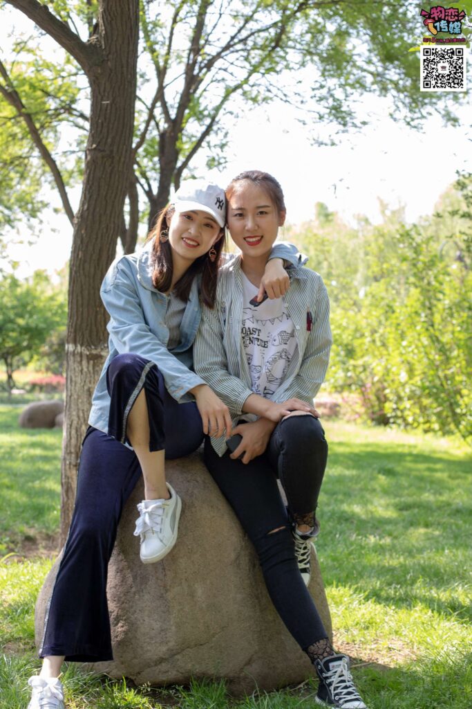 [物戀傳媒] NO.010 純的閨蜜情，純純的鞋子與棉襪 [209P/1.26GB]插圖2