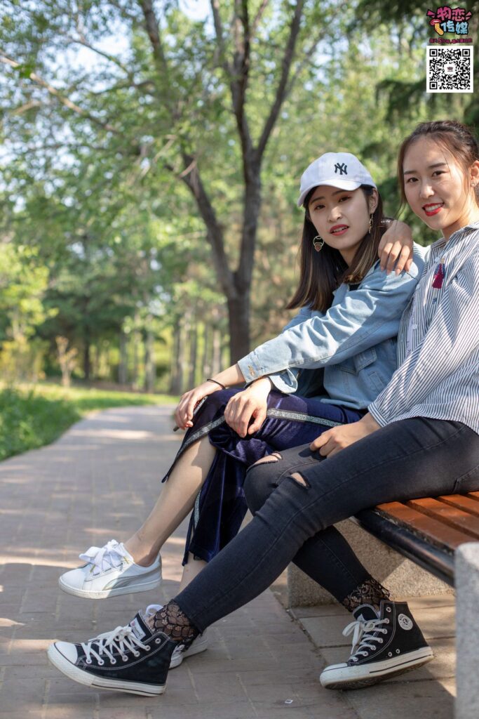 [物戀傳媒] NO.010 純的閨蜜情，純純的鞋子與棉襪 [209P/1.26GB]插圖3