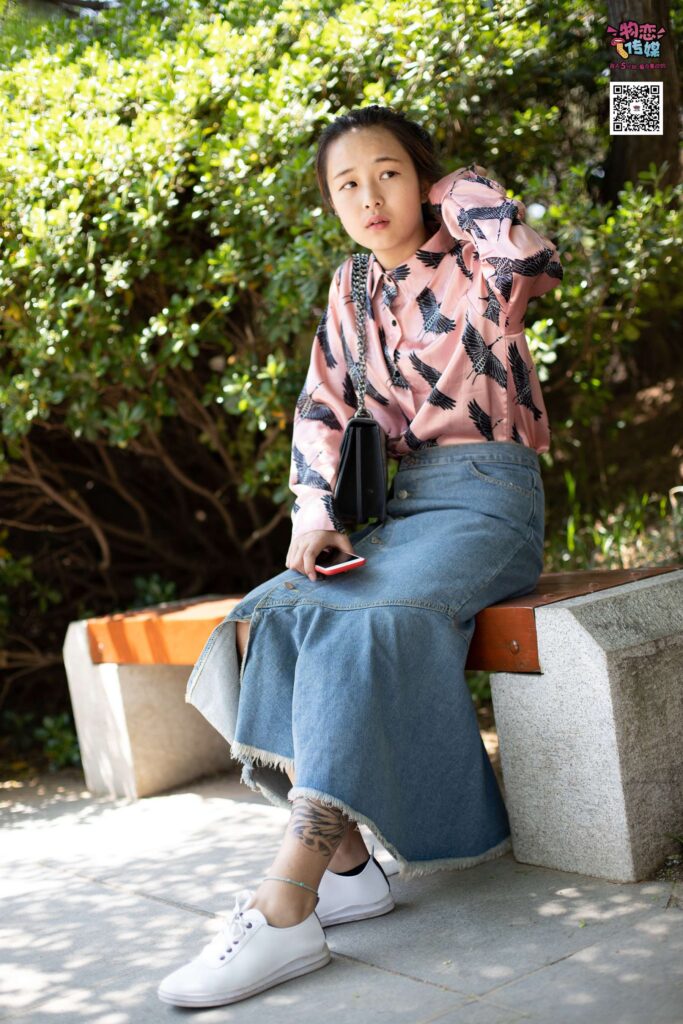 物戀傳媒 No.011 純純的鄰家小妹,小白鞋搭配黑色船襪,清涼一夏 [187P/1.02GB]插圖1