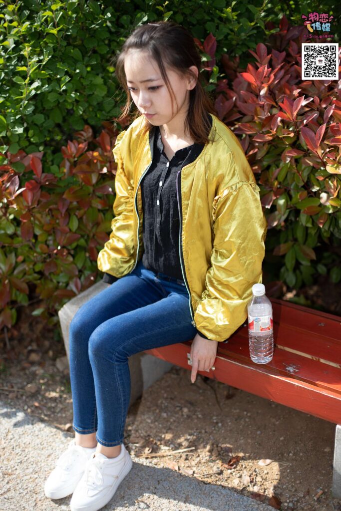 物戀傳媒 No.012 嬌小型小蘿莉哦,猜猜我多大呢,小白板鞋搭配粉色棉襪 [124P/861MB]插圖1