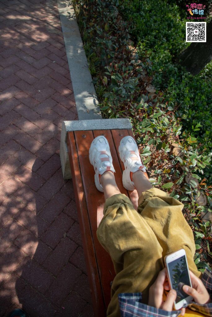 物戀傳媒 No.013 氣質(zhì)獨(dú)特的鄰家小妹,粉色小棉襪加白襪哦 [187P/1.22GB]插圖3