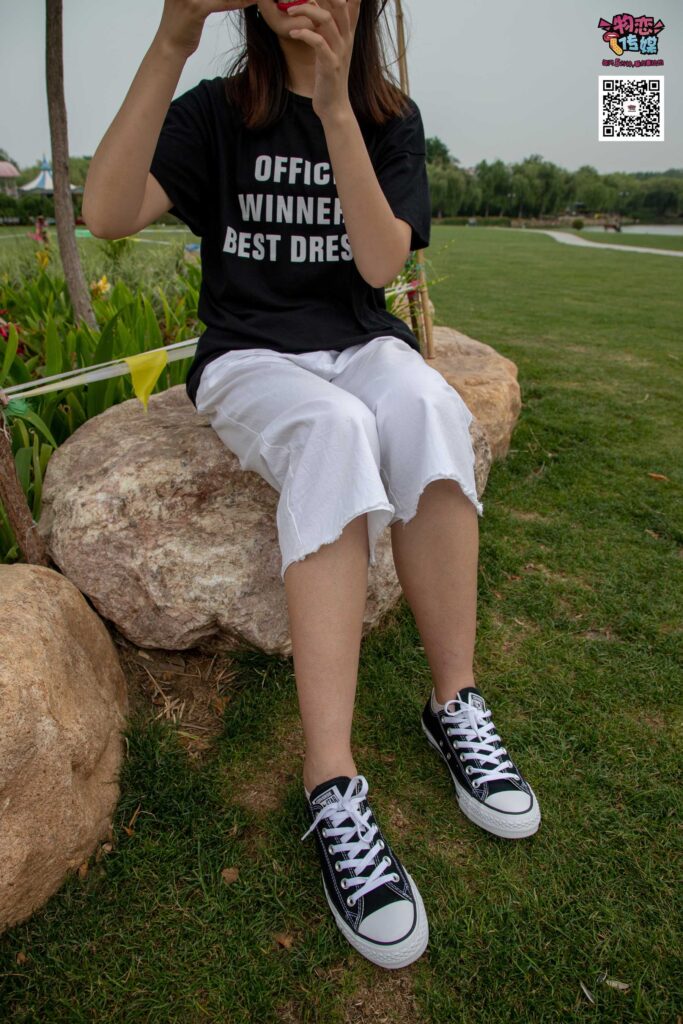 物戀傳媒 No.021 夏日么么茶,清新棉襪配黑色帆布鞋 [223P/1V/3.14GB]插圖3