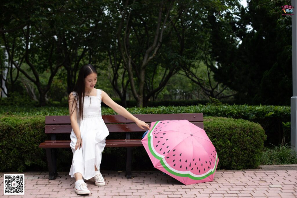 勿戀傳媒 No.037 海邊的白百合公園長(zhǎng)椅休閑鎂足[164P/1V/795MB]插圖2