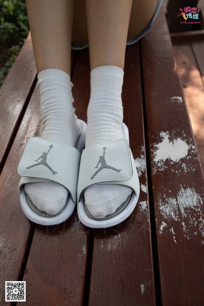 勿戀傳媒 No.038 我的故事是誰關(guān)心的？ [172P/1V/2.05GB]插圖3