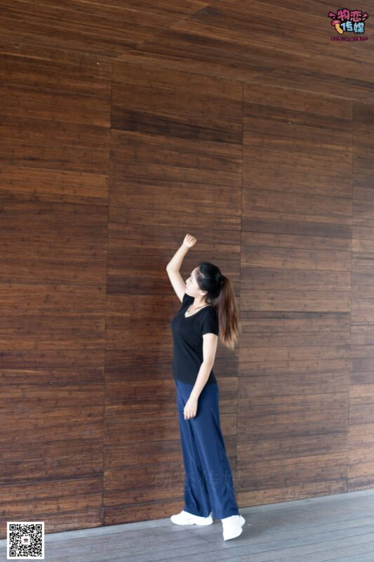 物戀傳媒 No.053 些許肉感，很多性感~粉色小跑鞋配黑色船襪 [124P/1V/938MB]-無料攝影圈