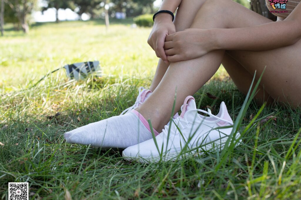 物戀傳媒 No.054 學(xué)妹和你囧架架 [146P/1V/1.25GB]插圖3