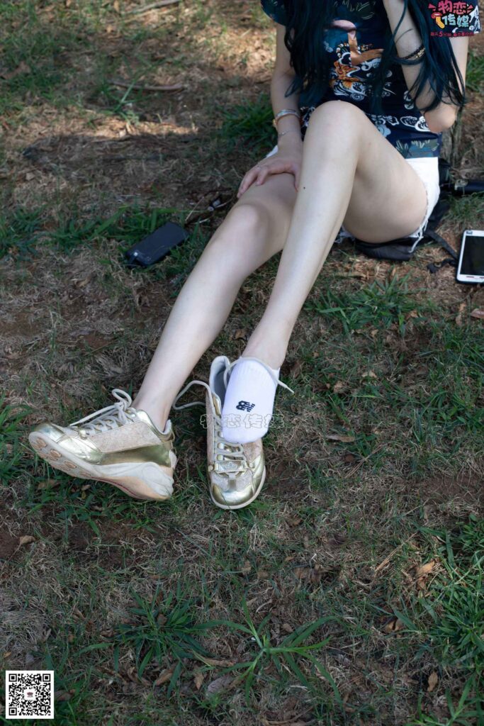 物戀傳媒 No.057 搖滾重金屬,狂野的溫柔,純情的安踏白棉襪 [190P/1V/1.42GB]插圖3