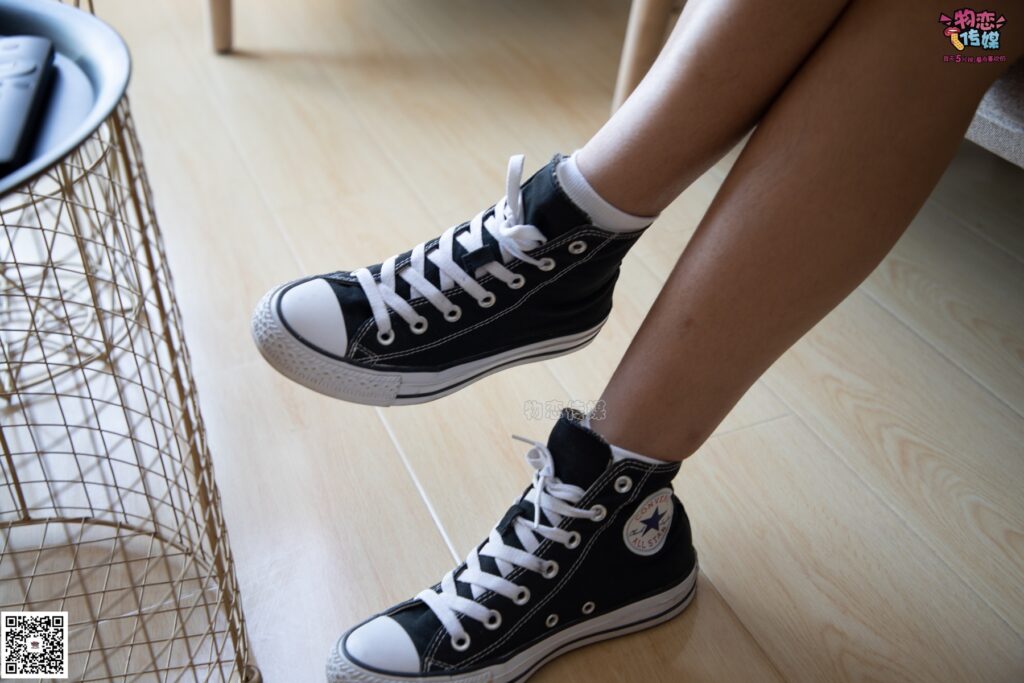 物戀傳媒 No.060 匡威,永恒不滅的原創(chuàng)力,配白色棉襪,經(jīng)典 [119P/1V/1.02GB]插圖2