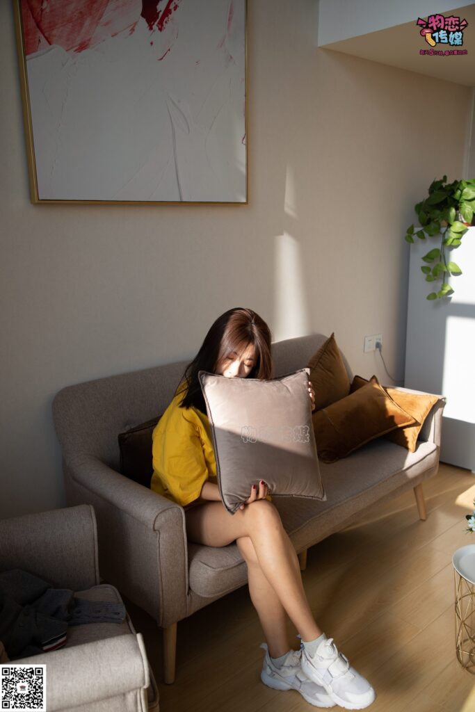 物戀傳媒 NO.063 深秋蜜糖，甜甜甜美~小白跑鞋配灰色棉襪[158P/1V/926MB]插圖1