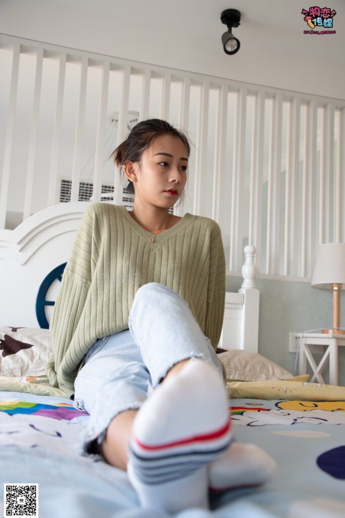 物戀傳媒 No.067 鎖骨的秘密。白色板鞋配白色橫紋棉襪 [189P/1V/1.14GB]插圖