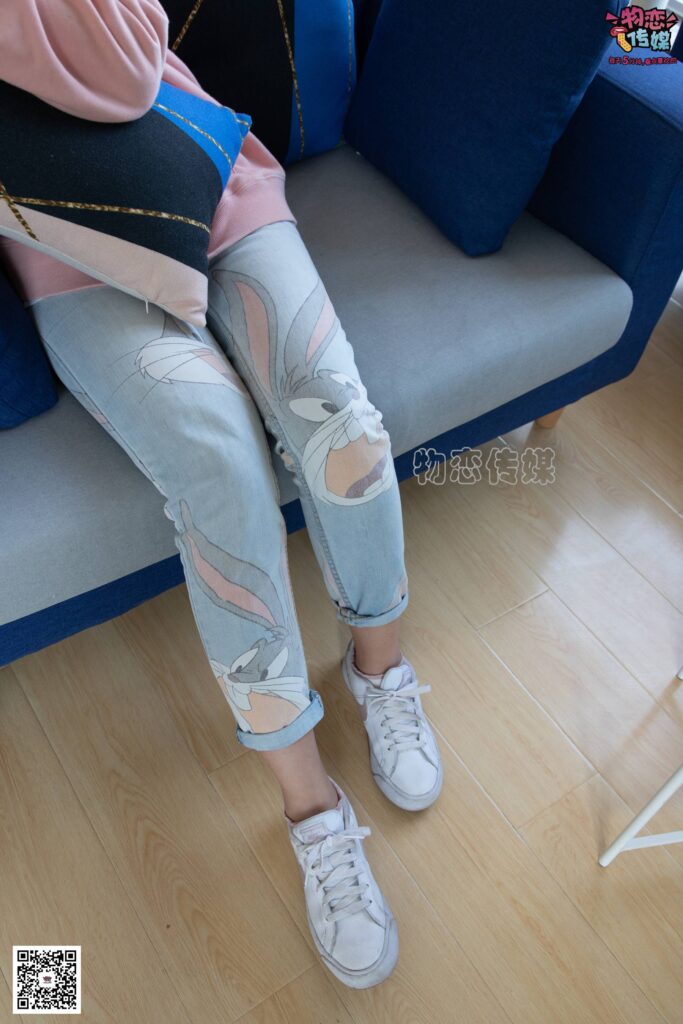 物戀傳媒 No.071 可愛小姐姐搭配白色nike板鞋 [171P/1V/1.40GB]插圖2