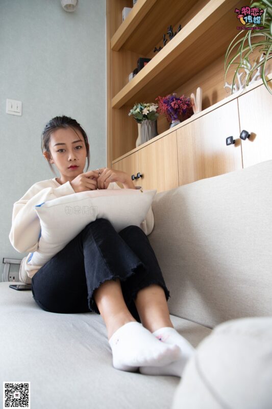 物戀傳媒 No.075 嵐嵐-語笑嫣然，隔壁班女同學感覺。 [160P/1V/1.03GB]-無料攝影圈