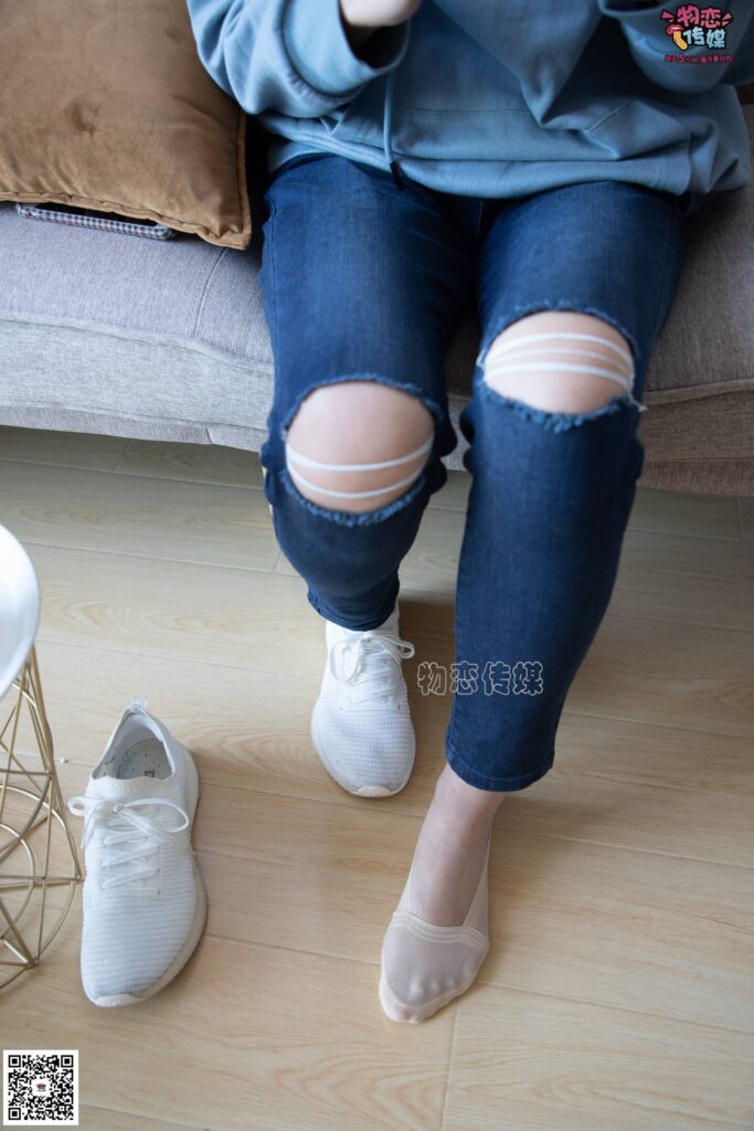 物戀傳媒 No.082 薇安-來(lái)自英語(yǔ)專業(yè)的另一位學(xué)霸姐姐 [310P/2V/1.86GB]插圖3