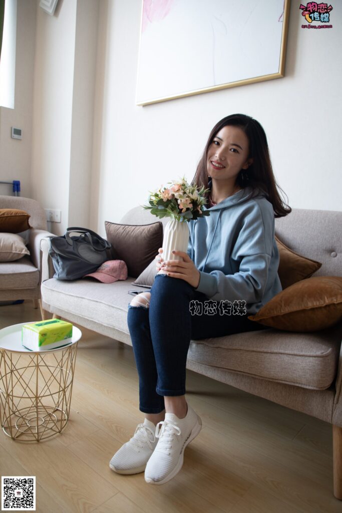 物戀傳媒 No.082 薇安-來(lái)自英語(yǔ)專業(yè)的另一位學(xué)霸姐姐 [310P/2V/1.86GB]插圖