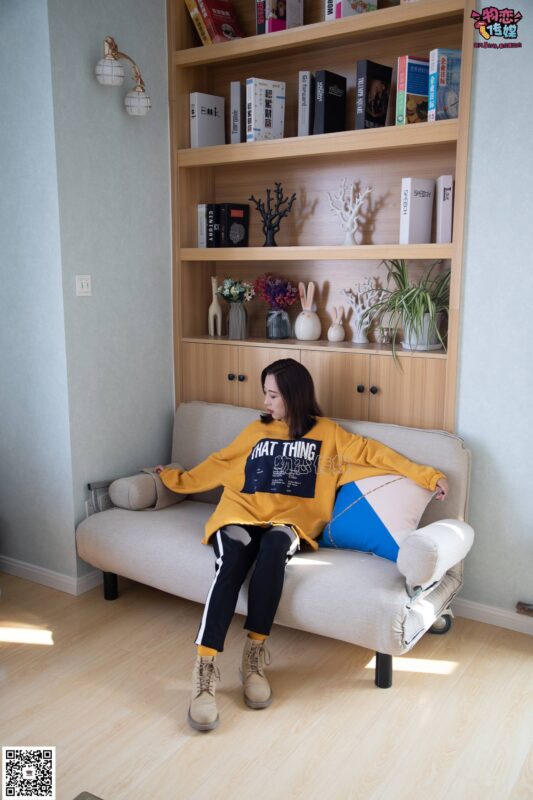 物戀傳媒 NO.083 思薇 暖黃色棉襪與馬丁靴 [142P/1V/910MB]-無(wú)料攝影圈