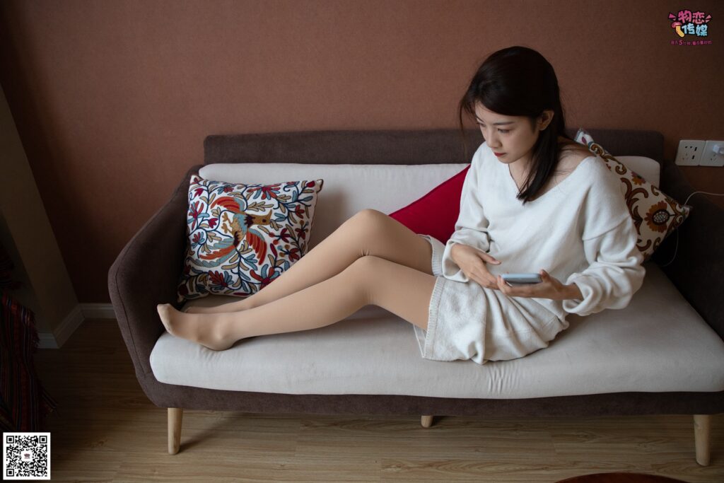 物戀傳媒 NO.085 檸檬-飄逸小白裙與細帶高跟[158P/1V/1.30GB]插圖1