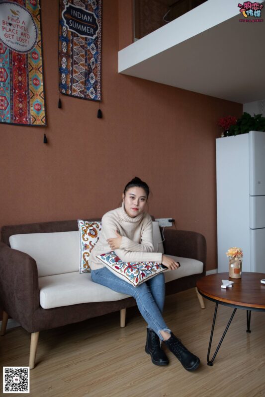 物戀傳媒 No.087 劉心-可愛(ài)丸子頭，可愛(ài)棉襪 [116P/1V/0.99GB]-無(wú)料攝影圈