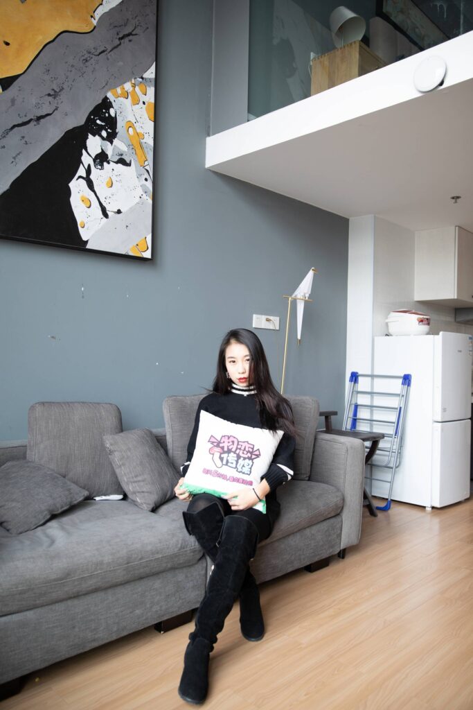 勿戀傳媒 No.100 璐璐-小舒淇的冷與姓感黑絲 [99P/1V/1.23GB]插圖1