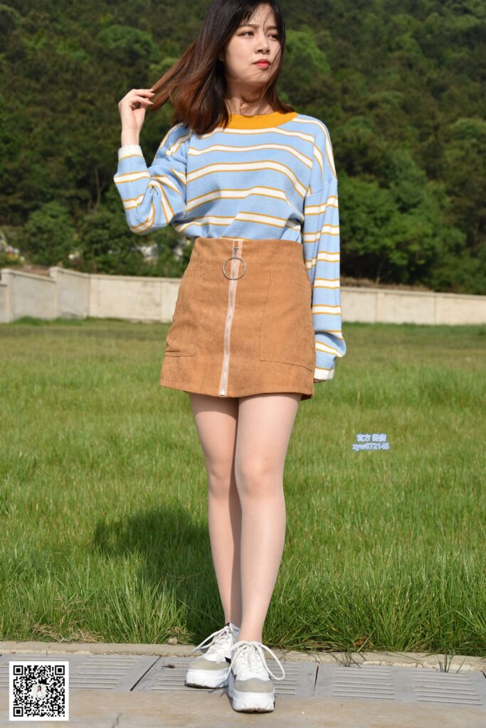 大生模拍 No.018 欣欣-青青芳草地 悠悠絲襪情 [49P/202MB]插圖1