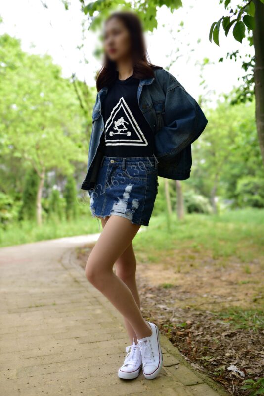 大生模拍 No.034 依依-喜歡穿絲襪的女孩 [51P/212MB]-無料攝影圈