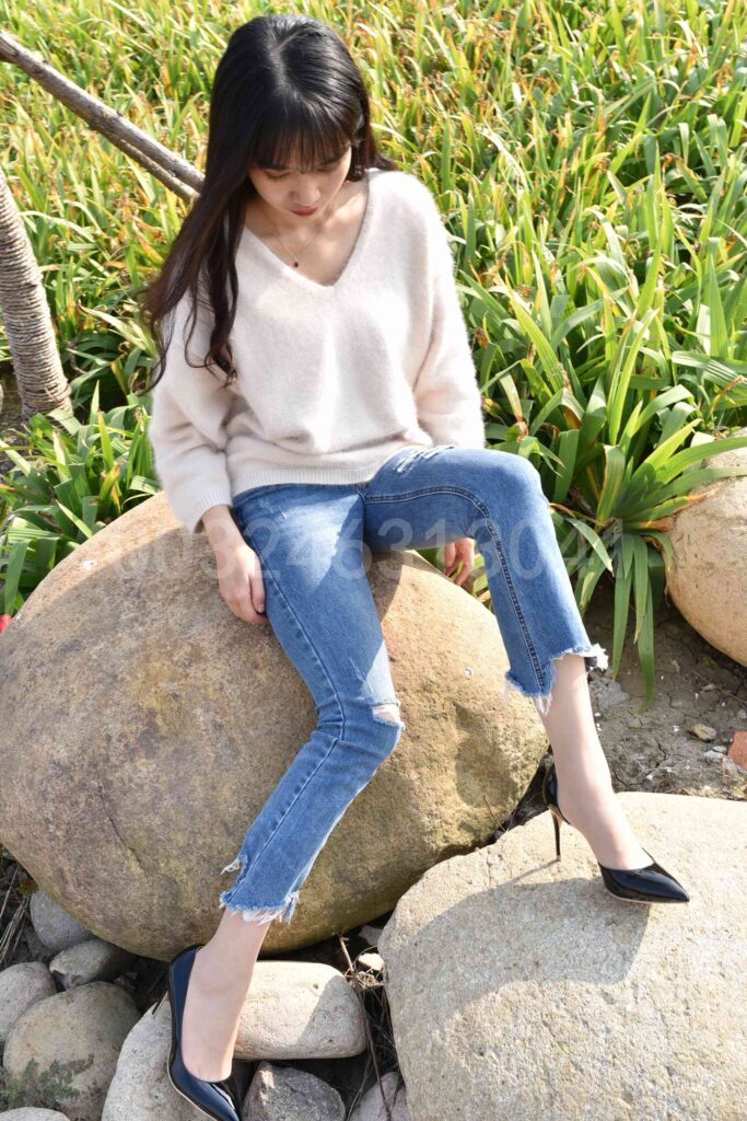 大生模拍 No.046 嘉嘉-褲內(nèi)有絲 [30P/123MB]插圖1