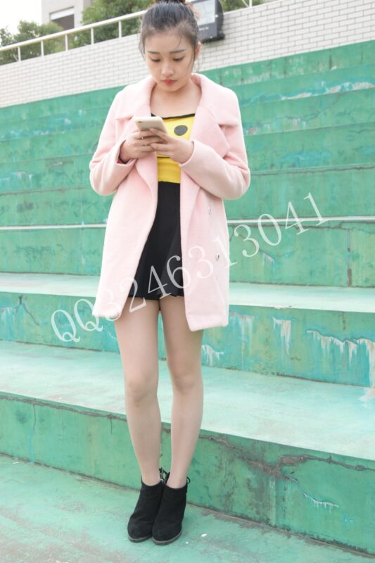 大生模拍 No.047 君君-冬日暖絲 [34P/141MB]-無料攝影圈