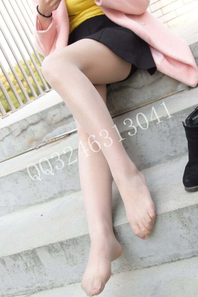 大生模拍 No.047 君君-冬日暖絲 [34P/141MB]插圖1