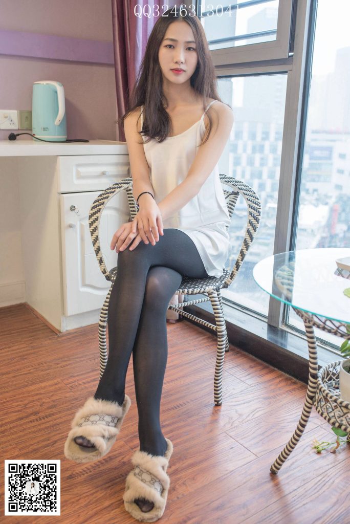 大生模拍 No.098 依依-黑絲吊帶連衣裙 [64P/1V/364MB]插圖