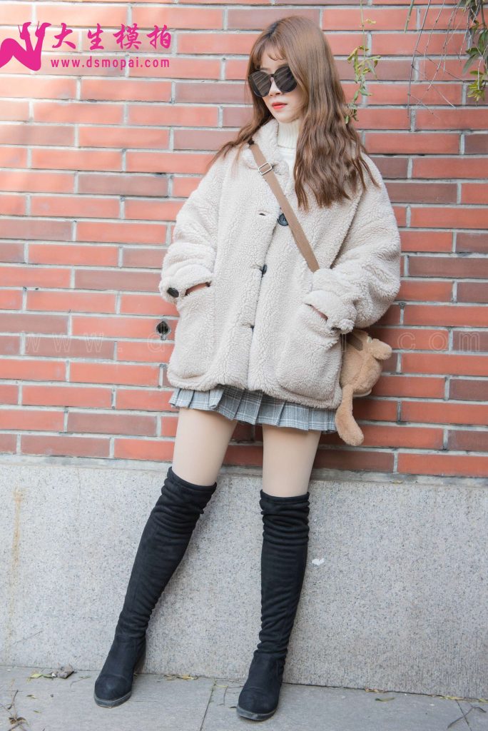 大生模拍 No.111 嬌嬌 戶外光腿神器 [39P/1V/290MB]插圖2