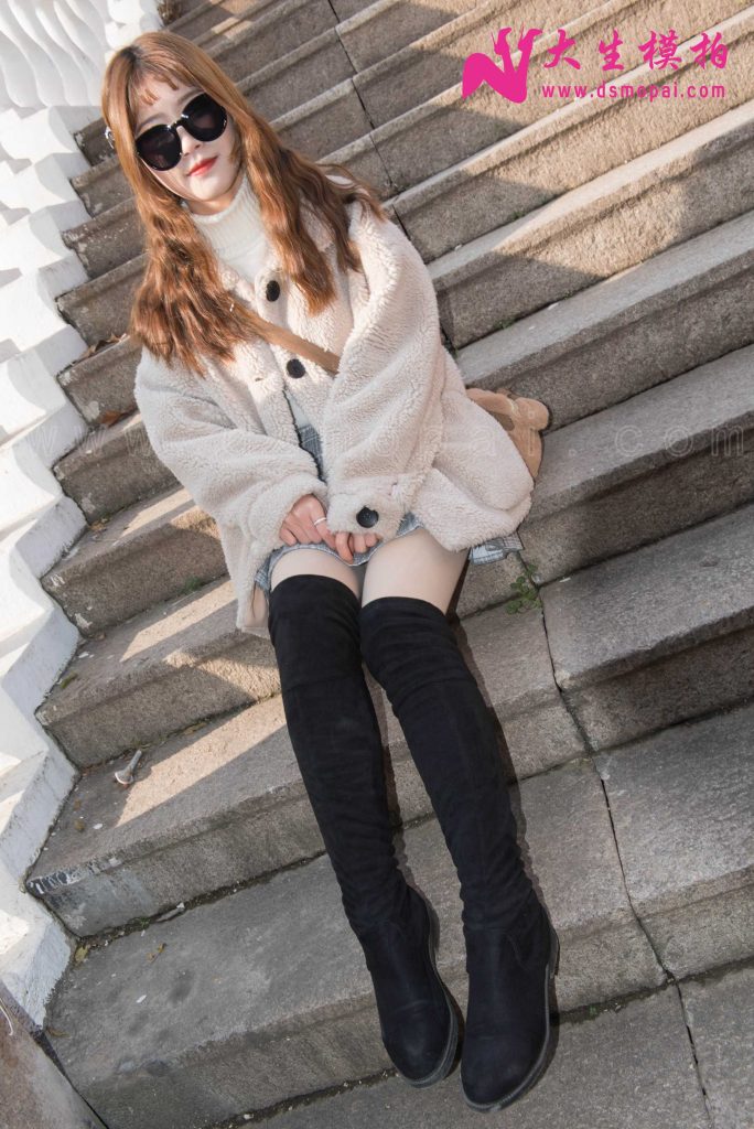 大生模拍 No.111 嬌嬌 戶外光腿神器 [39P/1V/290MB]插圖1