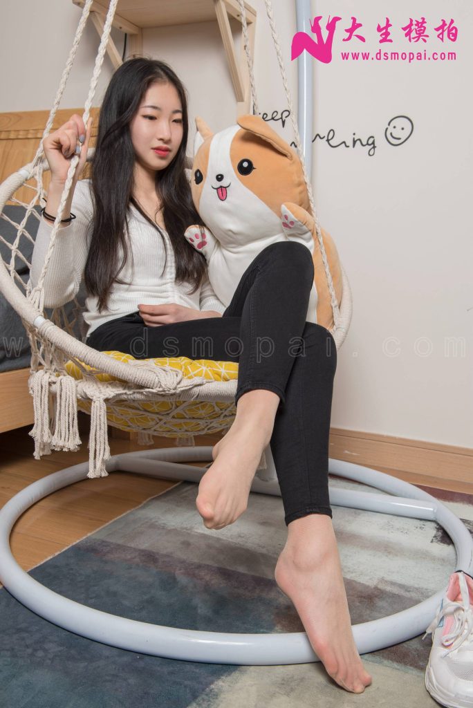 大生模拍 No.119 雯雯 褲內(nèi)絲 [61P/1V/324MB]插圖3