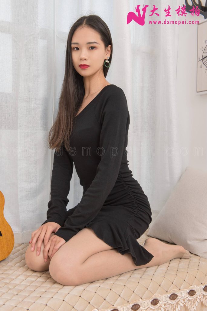 大生模拍 No.121 珊珊 肉絲彈奏小吉他 [58P/1V/412MB]插圖3