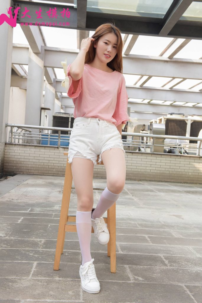 大生模拍 No.143 文靜 抖音網(wǎng)紅絲 肉絲+白絲 [60P/1V/415MB]插圖1