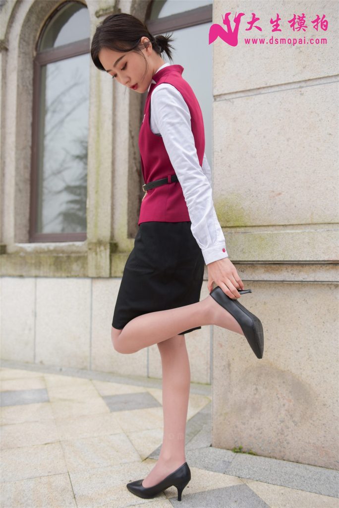 大生模拍 No.168 思思 空乘專業(yè)學妹 [64P/209MB]插圖