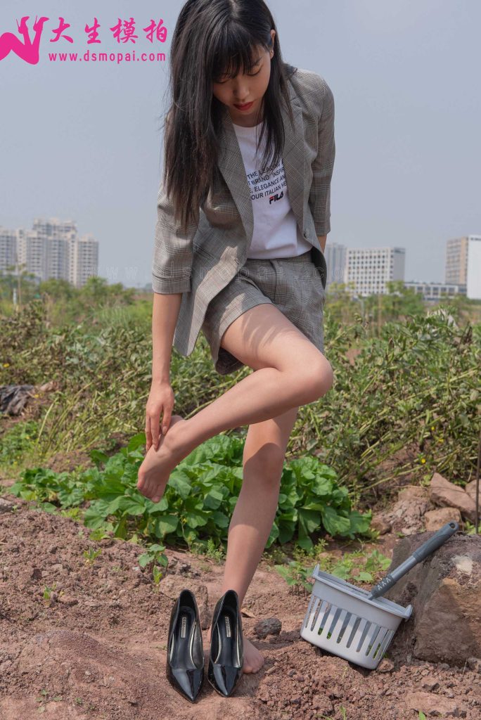 大生模拍 NO.182 Lynn 干農活的女白領 [67P/210MB]插圖2