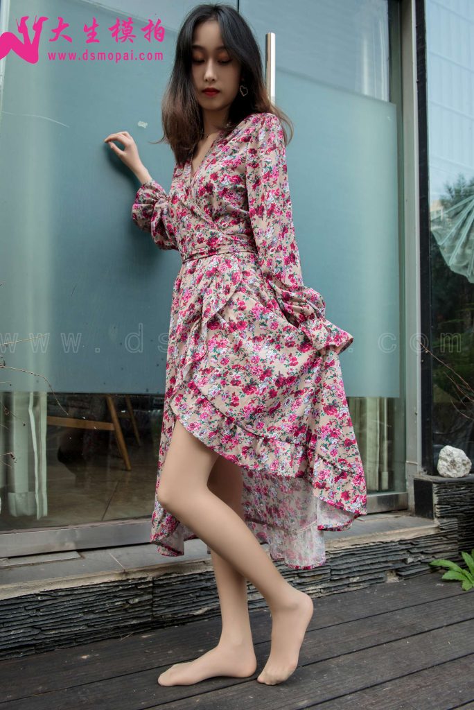 大生模拍 NO.219 美美 纖細(xì)玉腿 [43P/1V/684MB]插圖