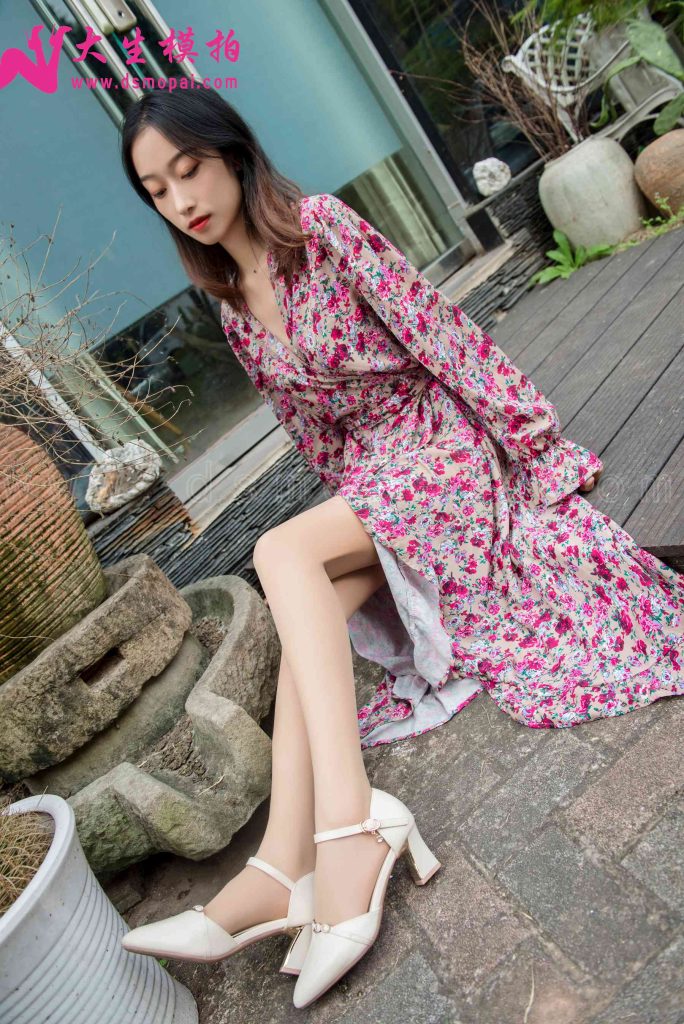 大生模拍 NO.219 美美 纖細(xì)玉腿 [43P/1V/684MB]插圖1