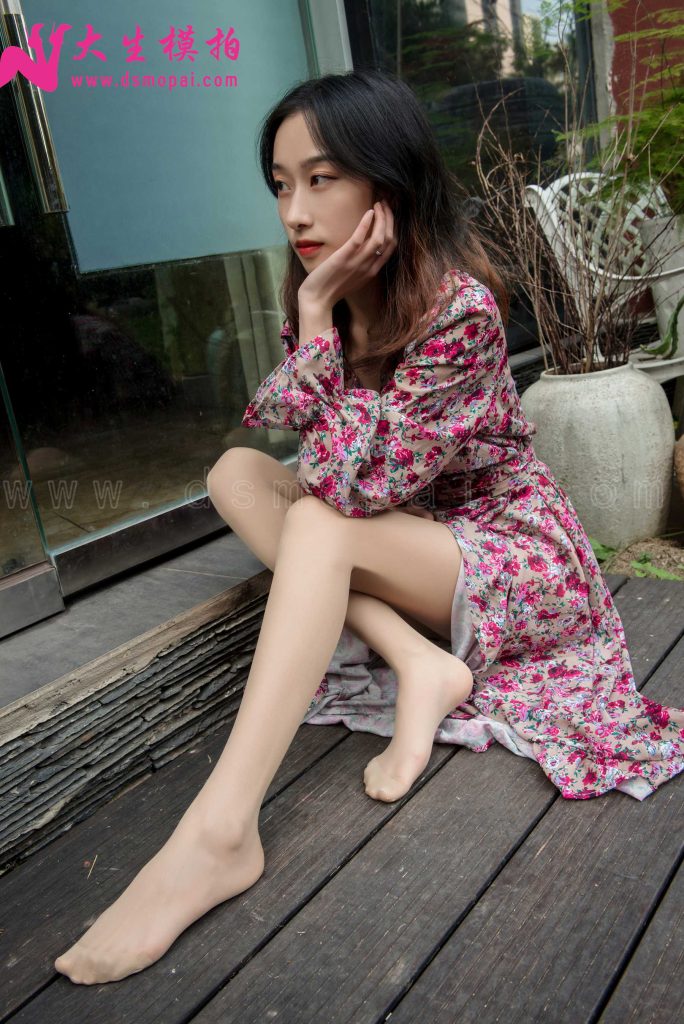 大生模拍 NO.219 美美 纖細(xì)玉腿 [43P/1V/684MB]插圖3