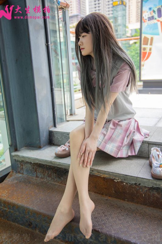 大生模拍 NO.235 范范 JK雙絲 [72P/1V/1.64GB]-無(wú)料攝影圈