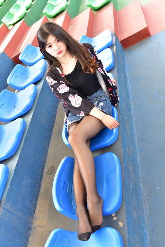 大生模拍 NO.248 操場(chǎng)牛仔裙黑絲 [25P/337MB]-無(wú)料攝影圈