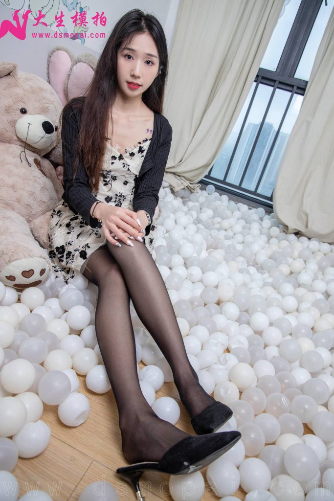 大生模拍 NO.305 伊柯 居家黑絲[56P/1V/2.24GB]插圖1